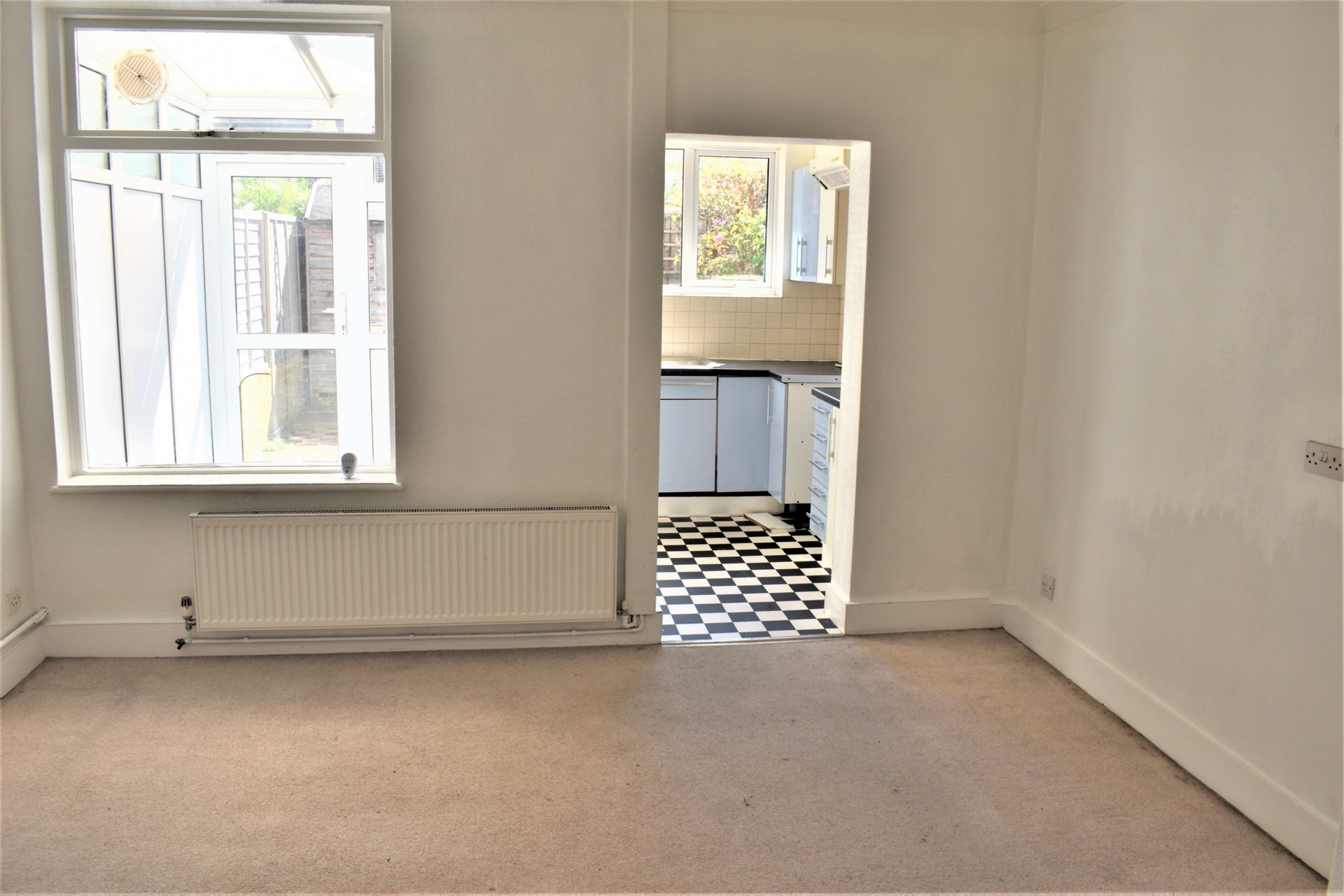 2 bed end of terrace house for sale in Clarendon Road 2