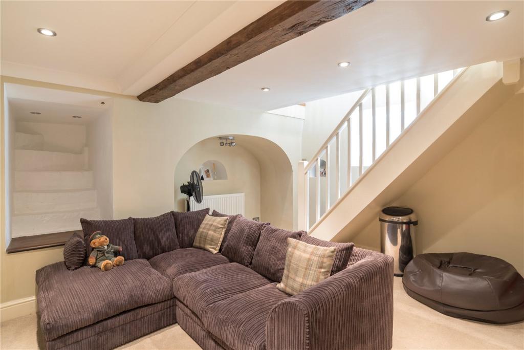 6 bed detached house for sale in Grove Road, Canterbury  - Property Image 9