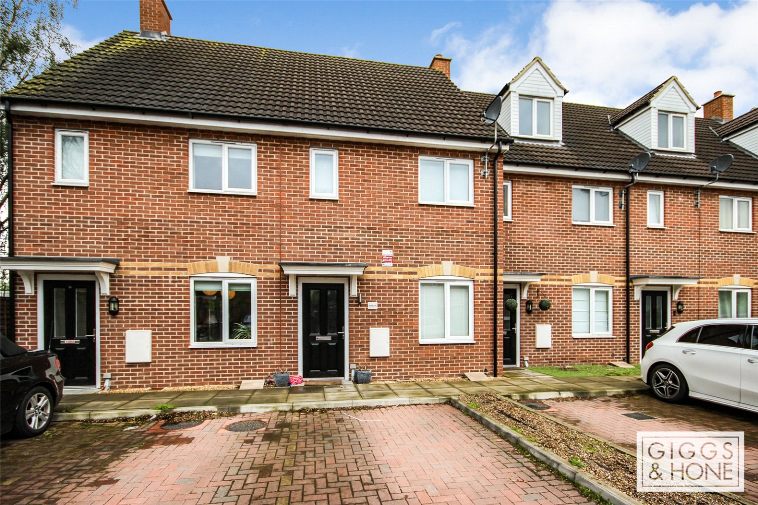 3 bed terraced house for sale in St. Leonards Mews, Bedford, MK42