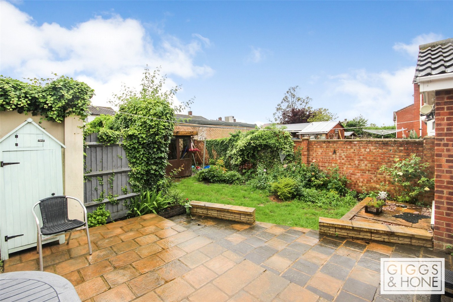 3 bed semi-detached house for sale in Crane Way, Bedford 3