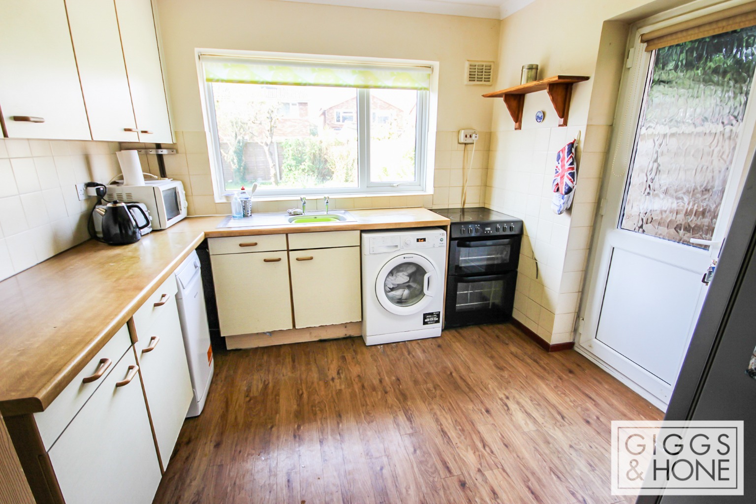 3 bed detached house for sale in Townsend Close, Bedford  - Property Image 7