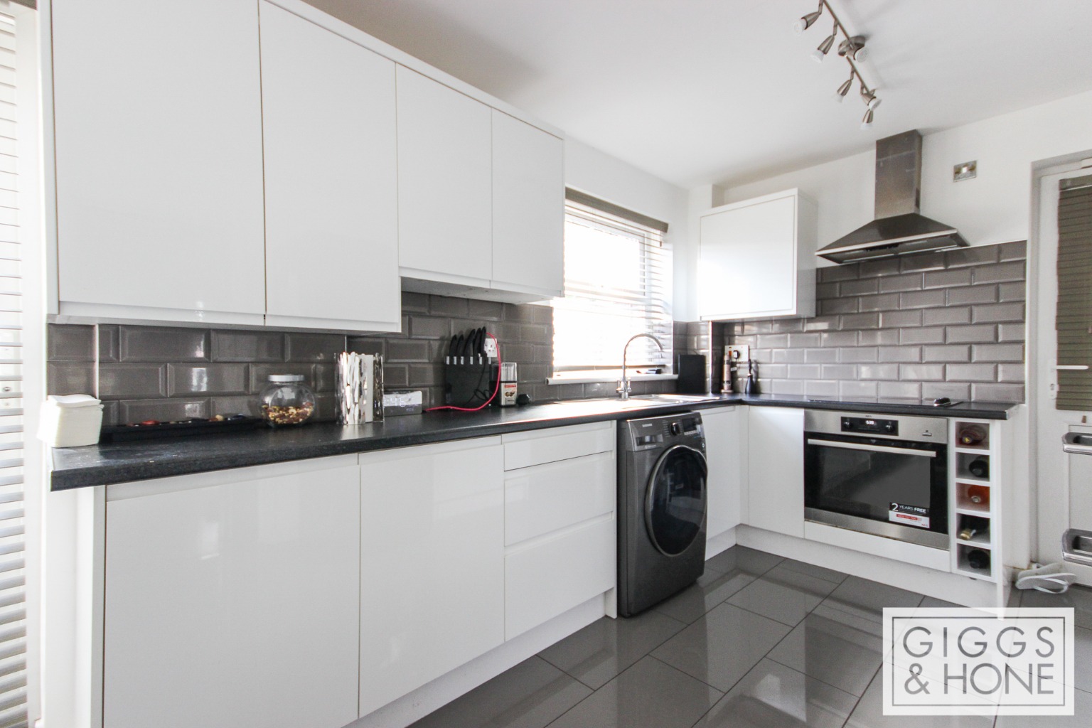3 bed semi-detached house for sale in Hamble Road, Bedford  - Property Image 1