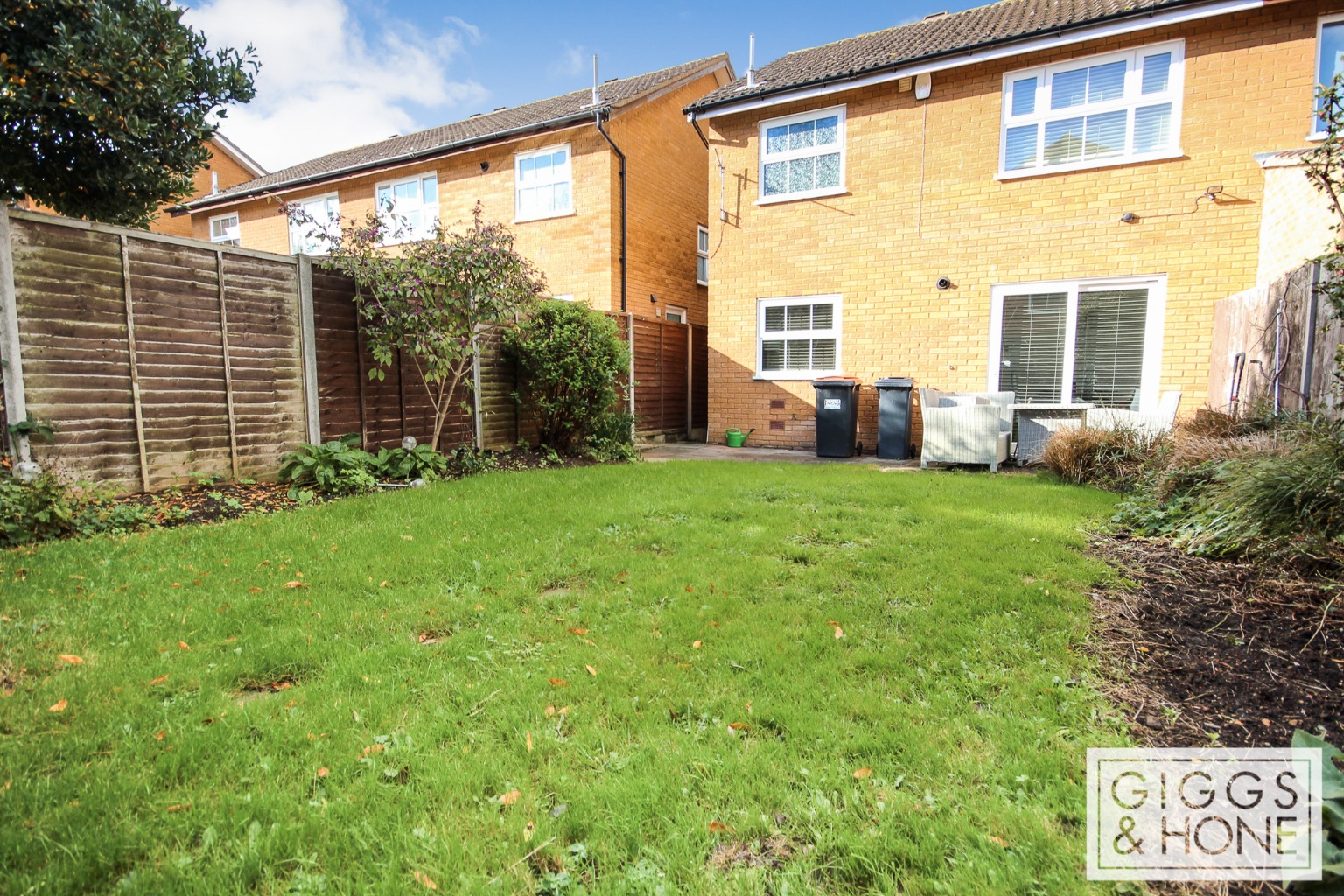 3 bed semi-detached house for sale in Hamble Road, Bedford 13