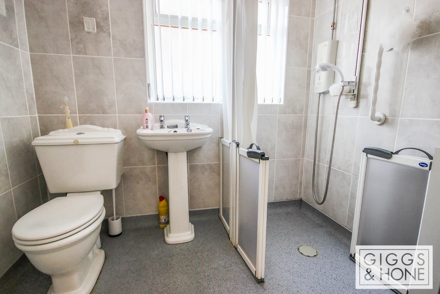 2 bed semi-detached house for sale in Arundel Drive, Bedford 8