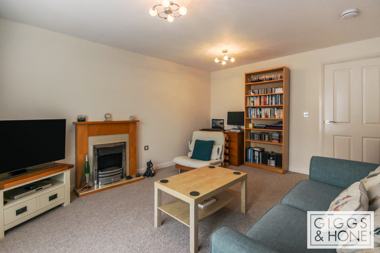 1 bed flat for sale in Crowe Road, Bedford 4