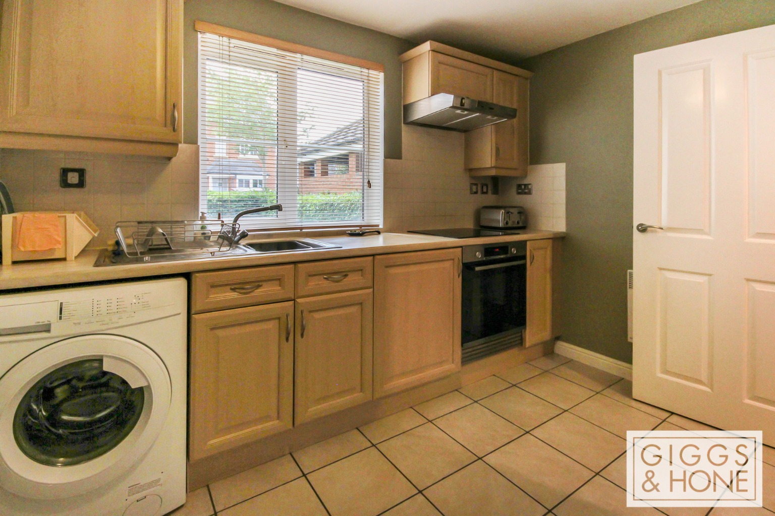1 bed flat for sale in Crowe Road, Bedford  - Property Image 3