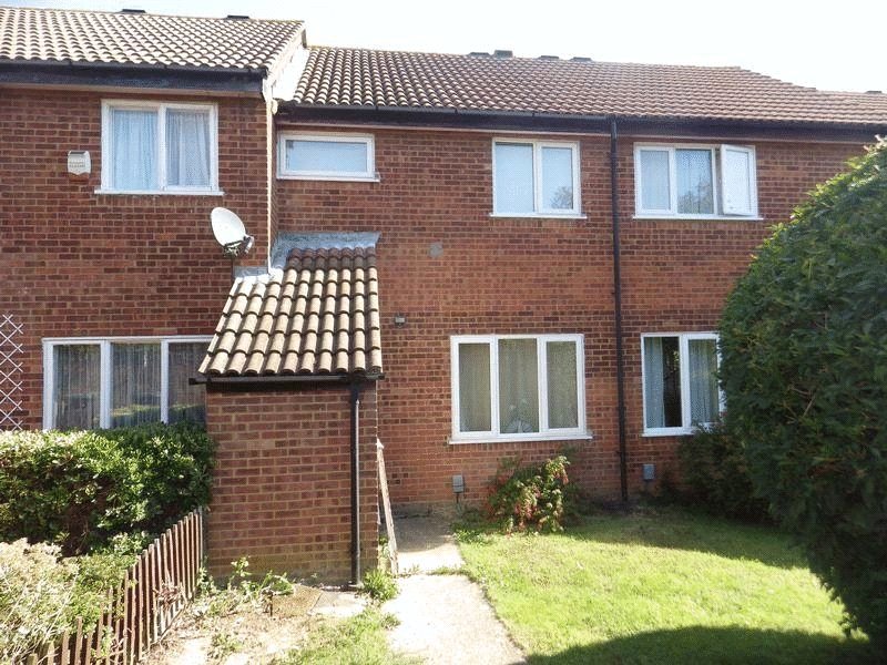 3 bed house to rent in Hamble Road, Bedford, MK41