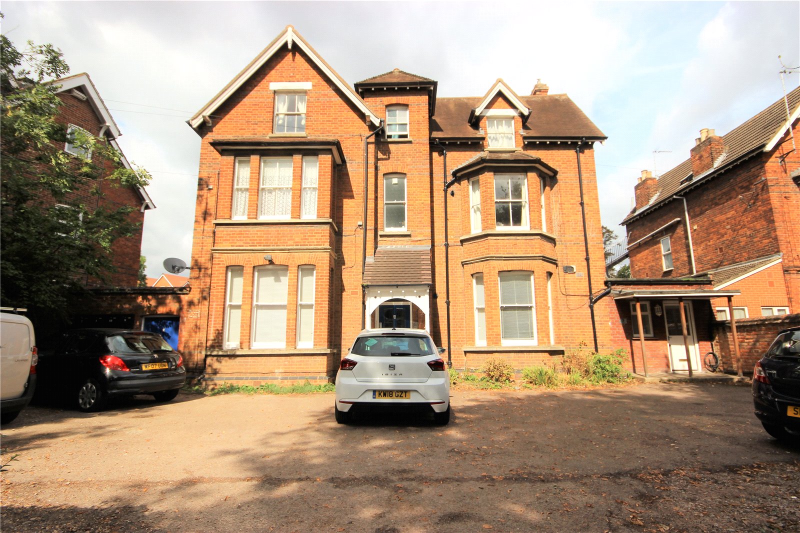 1 bed apartment to rent in Lansdowne Road, Bedford 0