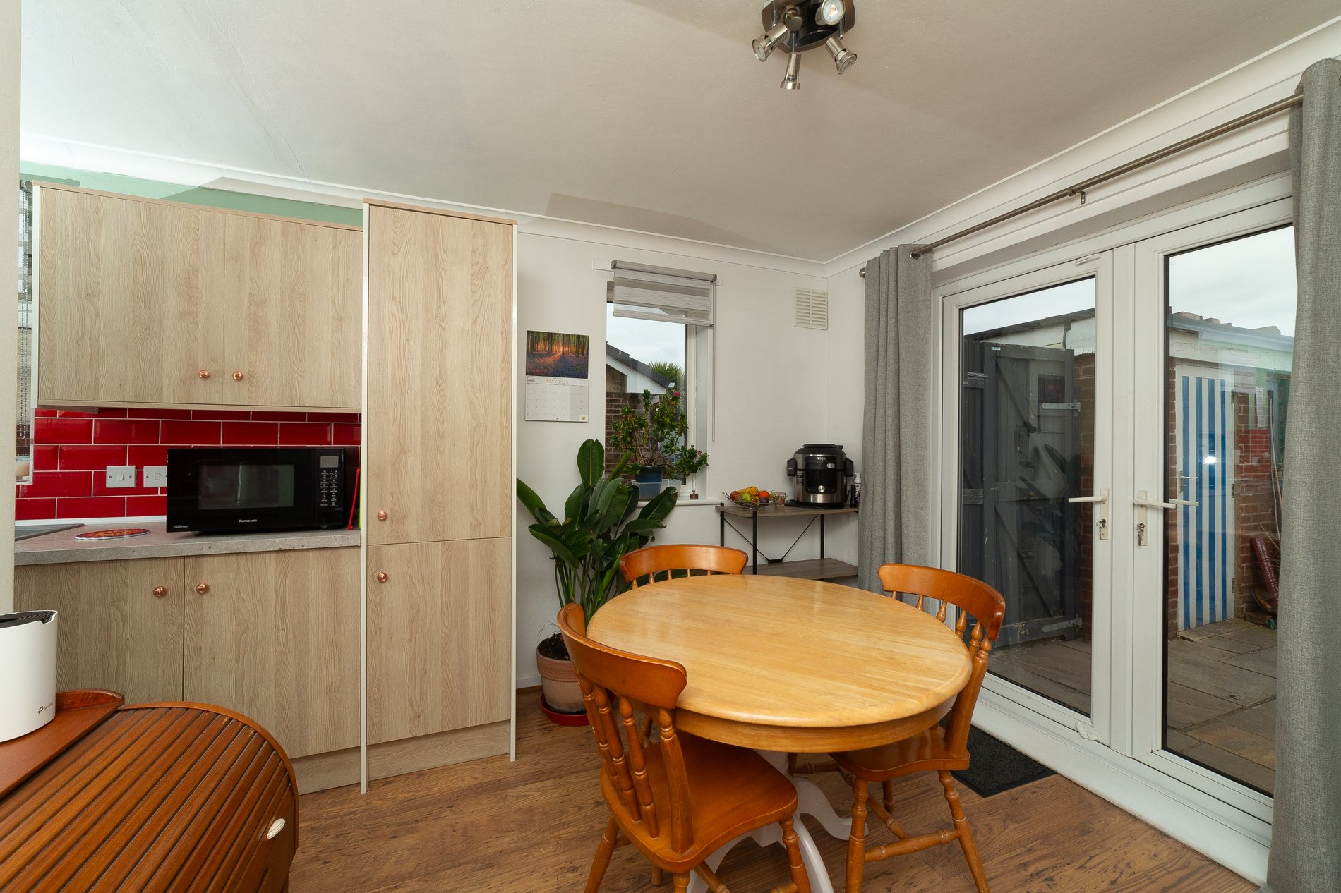 2 bed semi-detached bungalow for sale in Maid Marian Avenue, Bilsthorpe, NG22  - Property Image 3