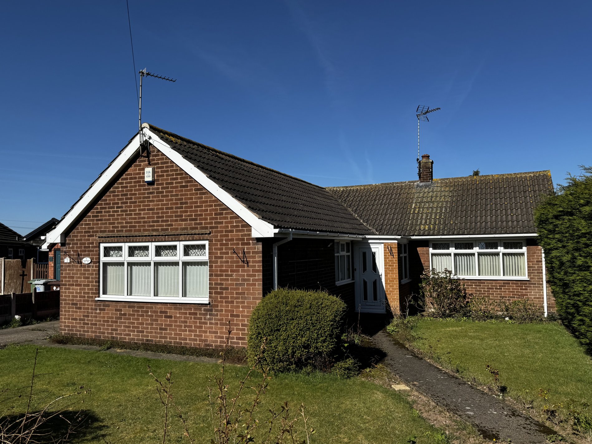 2 bed detached bungalow for sale in Griceson Close, Ollerton, NG22  - Property Image 1