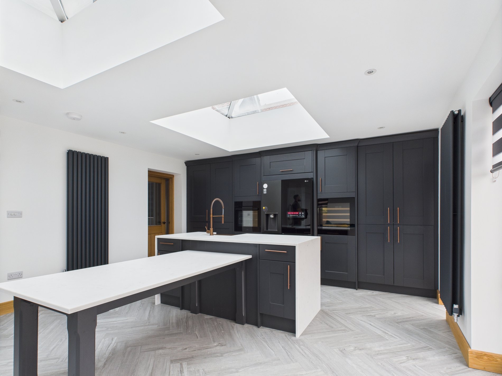 6 bed detached house for sale in Central Avenue, Walesby, NG22  - Property Image 2