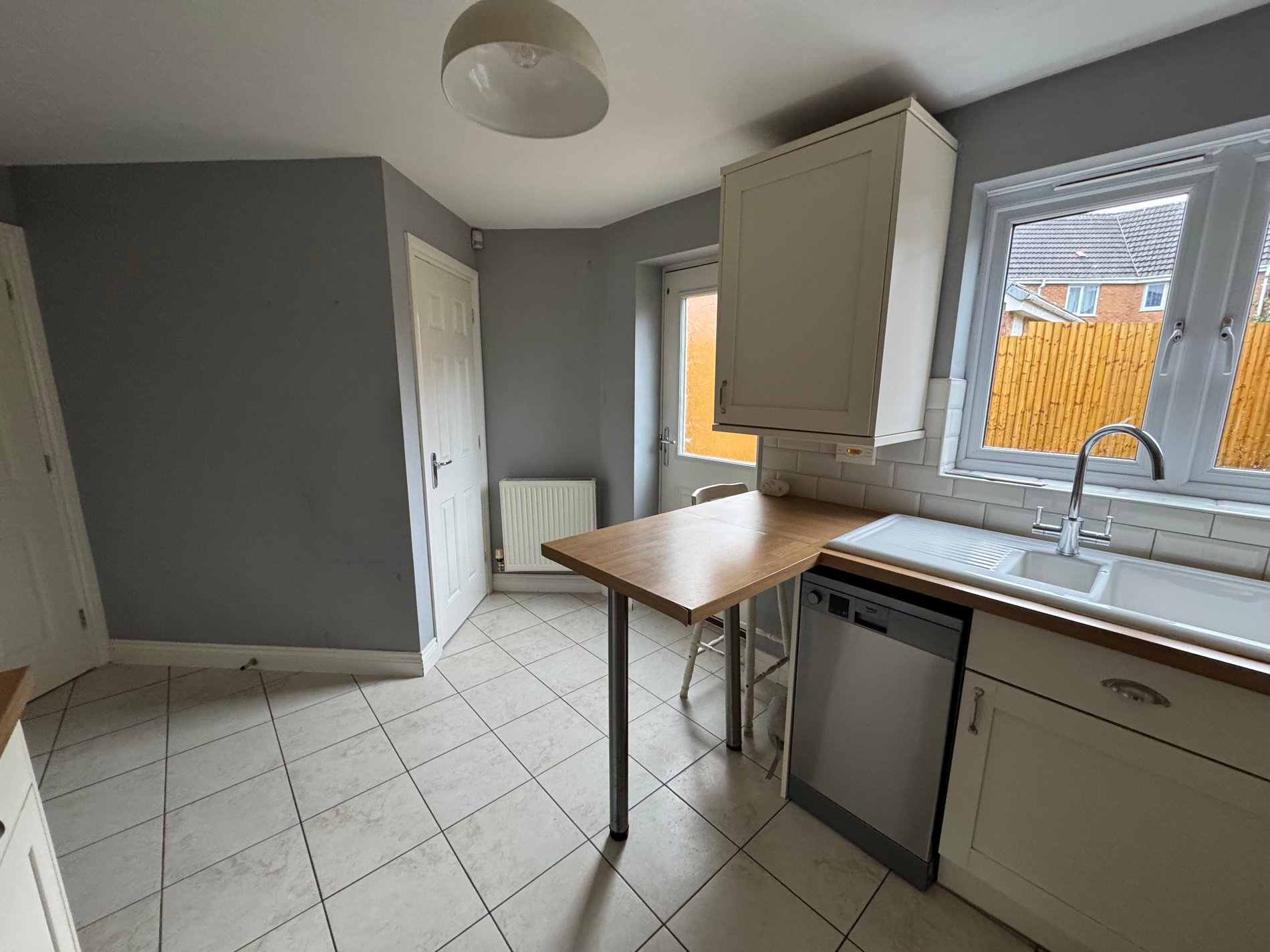 4 bed semi-detached house to rent in Mellors Road, Edwinstowe, NG21  - Property Image 3