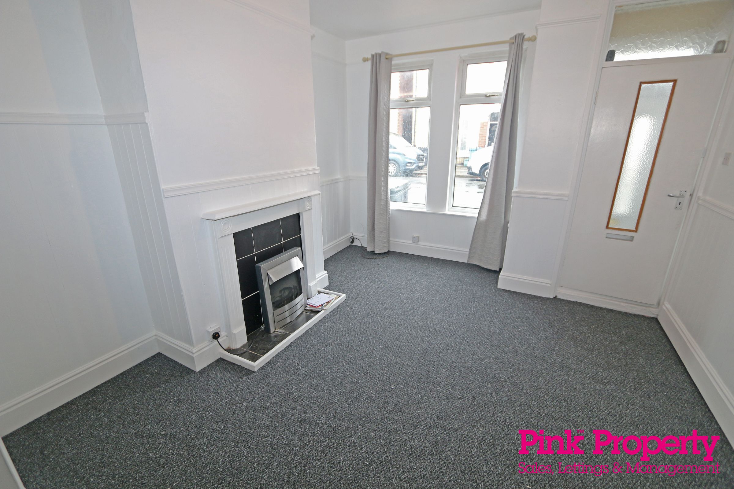 2 bed terraced house to rent in Wharncliffe Street, Hull 4