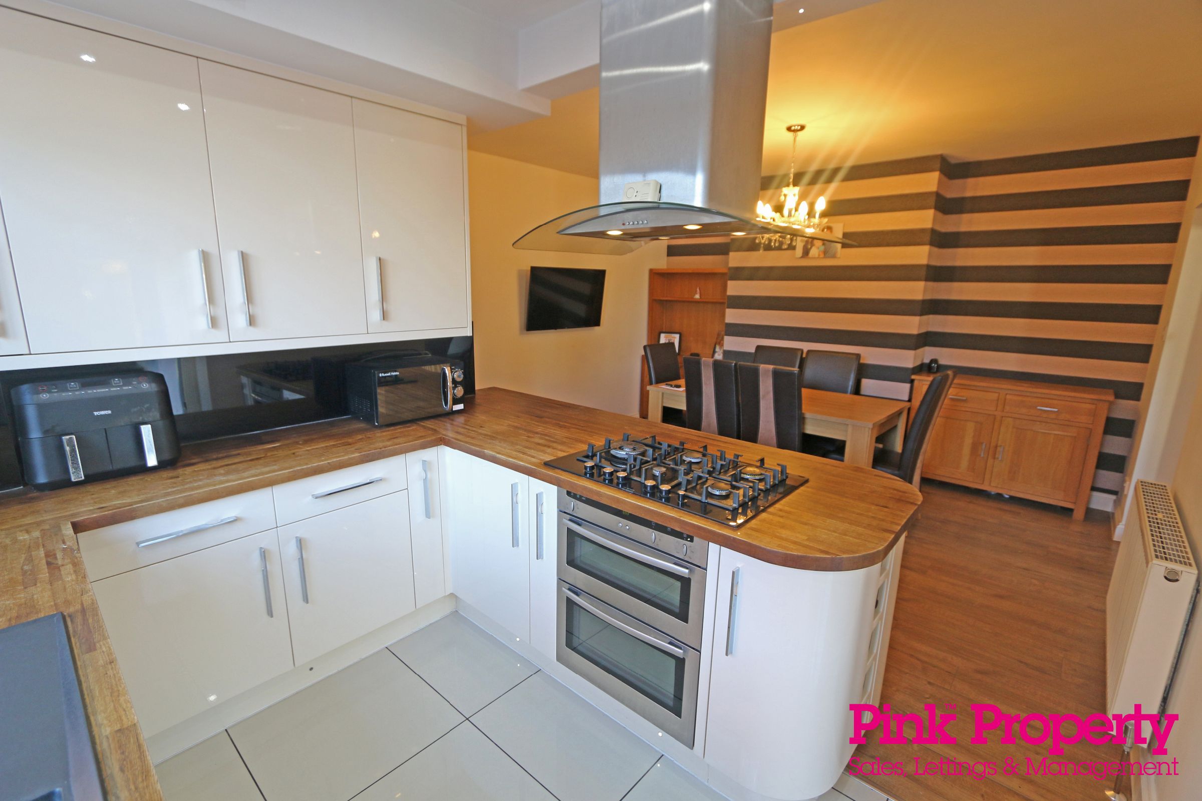 3 bed semi-detached house for sale in Windsor Avenue, Anlaby, Hull  - Property Image 5