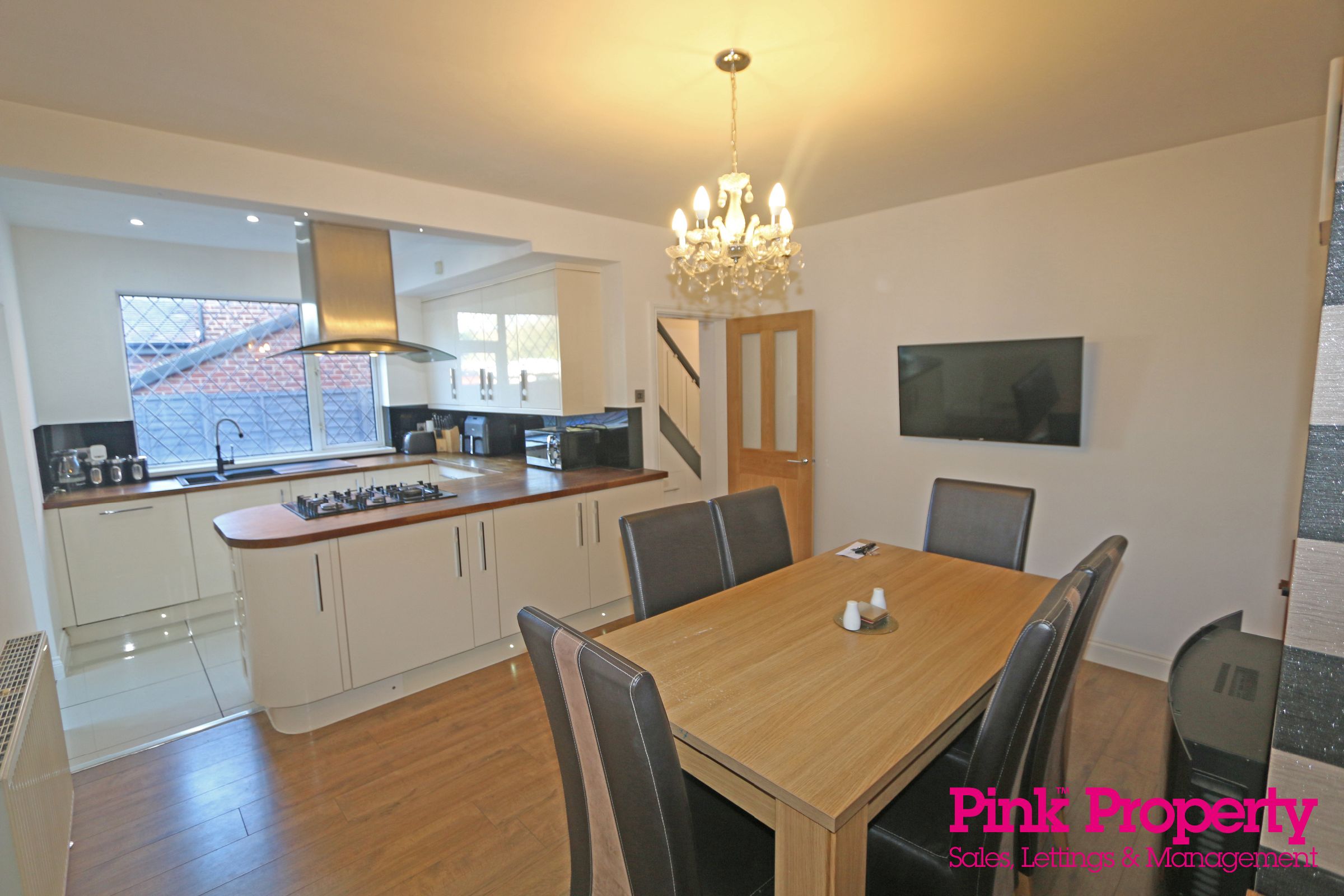3 bed semi-detached house for sale in Windsor Avenue, Anlaby, Hull  - Property Image 6