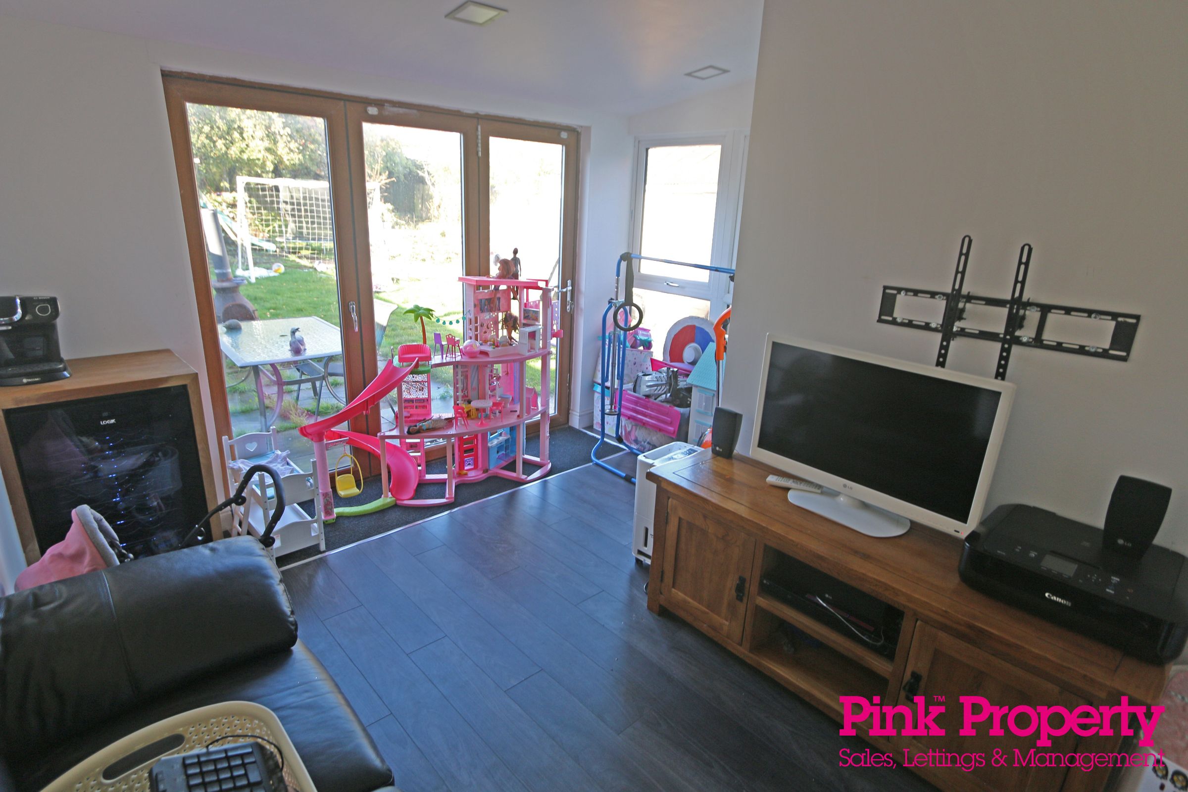 3 bed semi-detached house for sale in Windsor Avenue, Anlaby, Hull  - Property Image 14