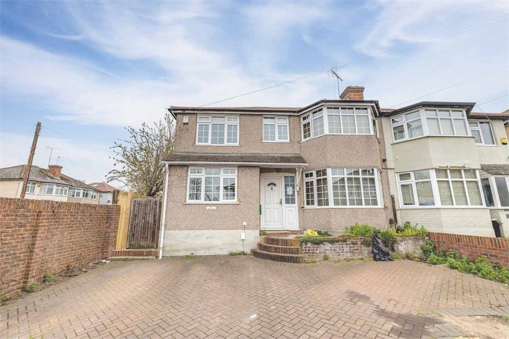 * VIDEO TOUR *<br/>New to the sales market and a investment opportunity is this five bedroom HMO ( housing multiple occupancy's). Property already tenanted in this five bedroom property. The property offers easy access to West Drayton station and bus ride away from Brunel university aswell as a short drive away from Heathrow and the M40.  