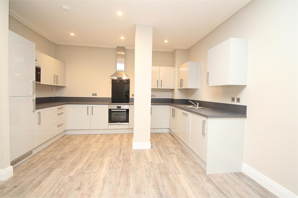 2 bed  to rent in Whitby Road, Slough  - Property Image 1