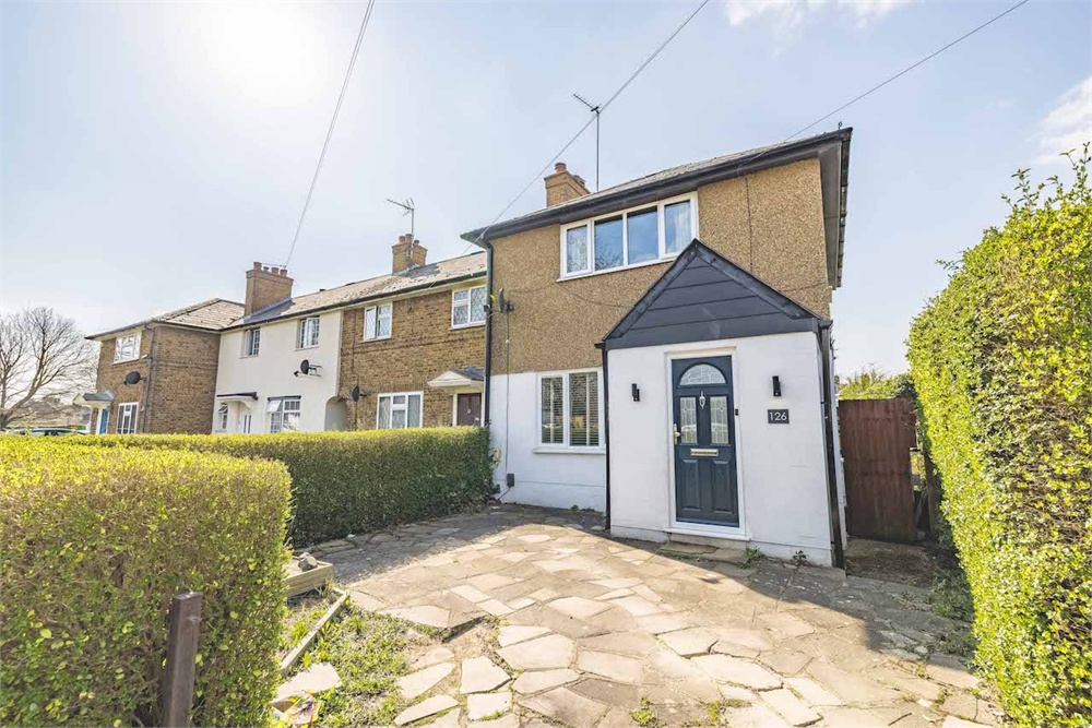 ** VIDEO TOUR AVAILABLE ** SUPERBLY PRESENTED! Two DOUBLE bedroom end of terrace house situated within close proximity of West Drayton Station (Crossrail), POT TO EXTEND (STP), 14ft sitting room, 17ft kitchen/breakfast room, REFITTED BATHROOM, parking for 2 cars. 