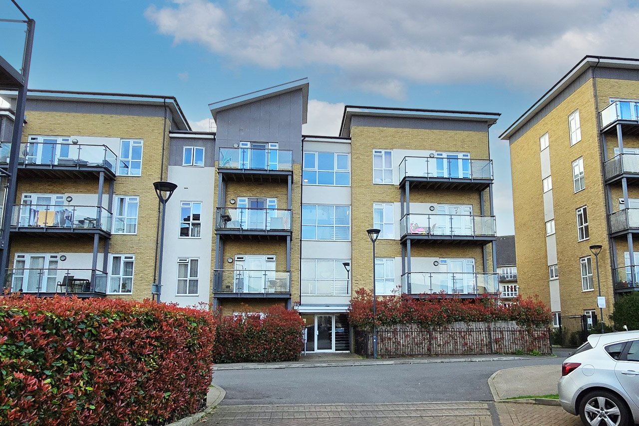 1 bed flat for sale in Pennyroyal Drive, West Drayton - Property Image 1