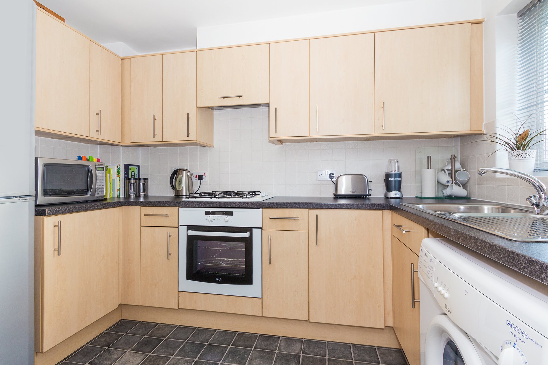 2 bed terraced house for sale in Bessemer Close, Langley  - Property Image 4