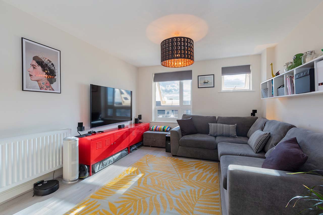 2 bed flat for sale in Heron Way, Maidenhead  - Property Image 9