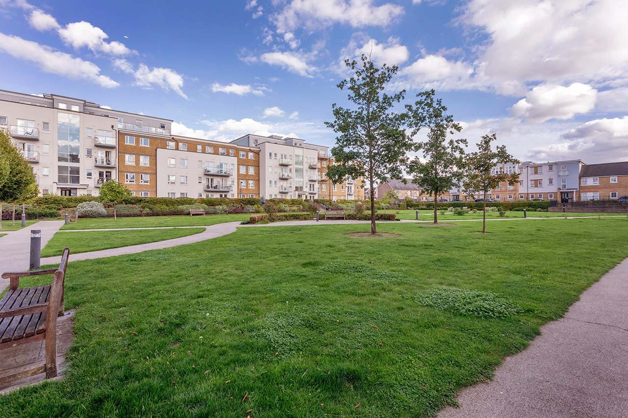 2 bed flat for sale in Heron Way, Maidenhead  - Property Image 11