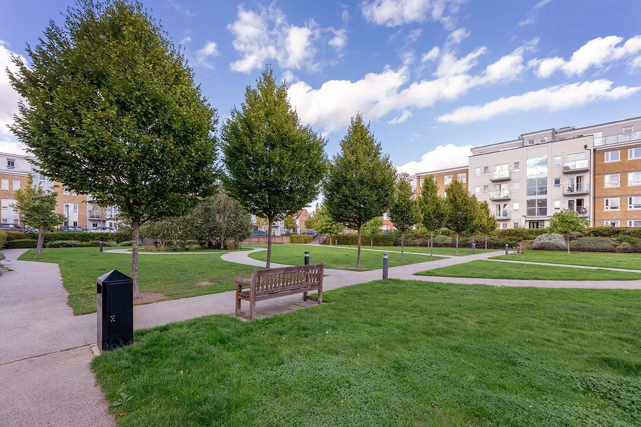 2 bed flat for sale in Heron Way, Maidenhead  - Property Image 12