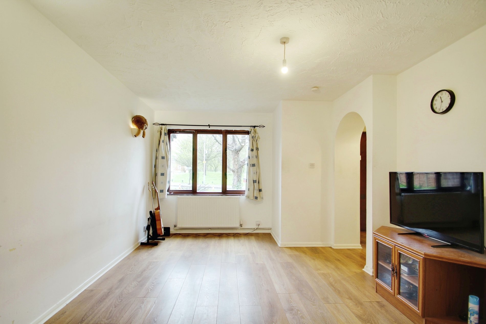 3 bed semi-detached house to rent in Holly Gardens, West Drayton  - Property Image 4