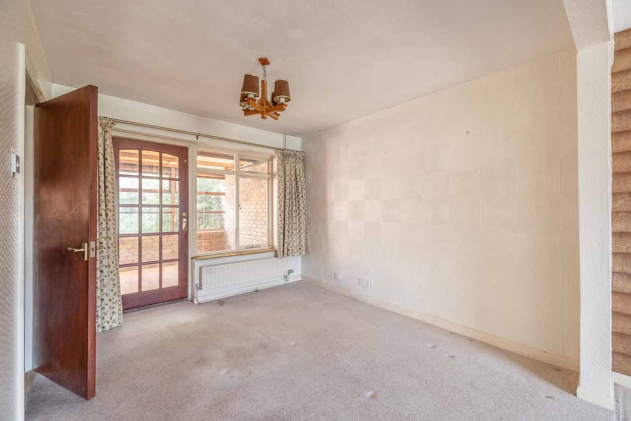3 bed semi-detached house for sale in Fern Drive, Taplow  - Property Image 9