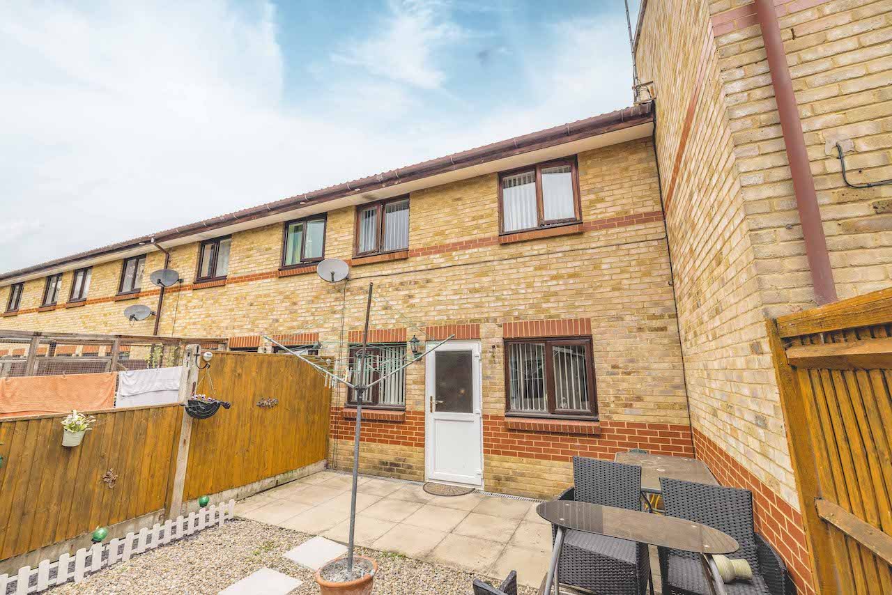 2 bed terraced house for sale in Humber Close, West Drayton  - Property Image 9