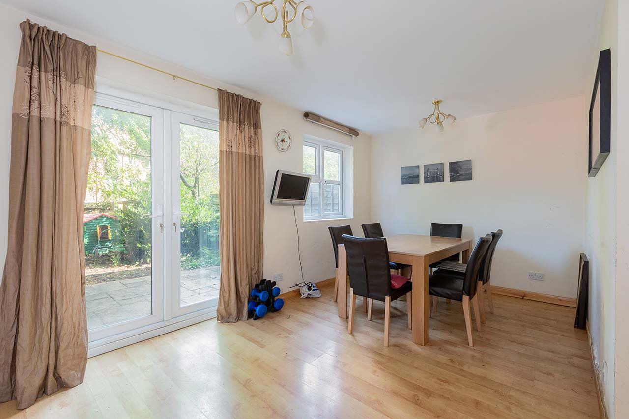 4 bed end of terrace house for sale in Littlebrook Avenue, Burnham  - Property Image 3