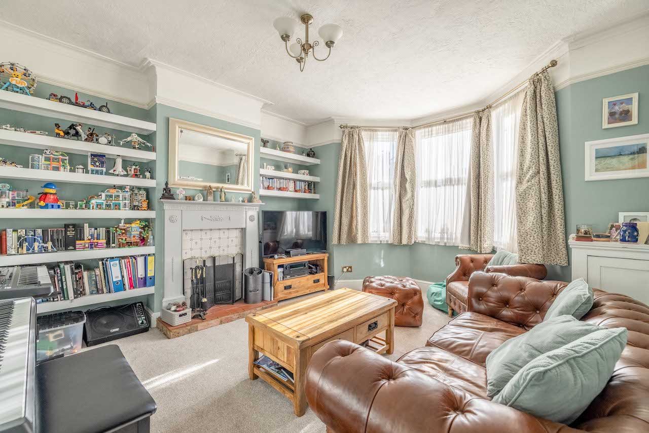4 bed terraced house for sale in Langley Road, Langley  - Property Image 2