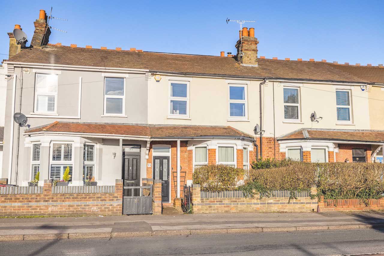 4 bed terraced house for sale in Langley Road, Langley - Property Image 1