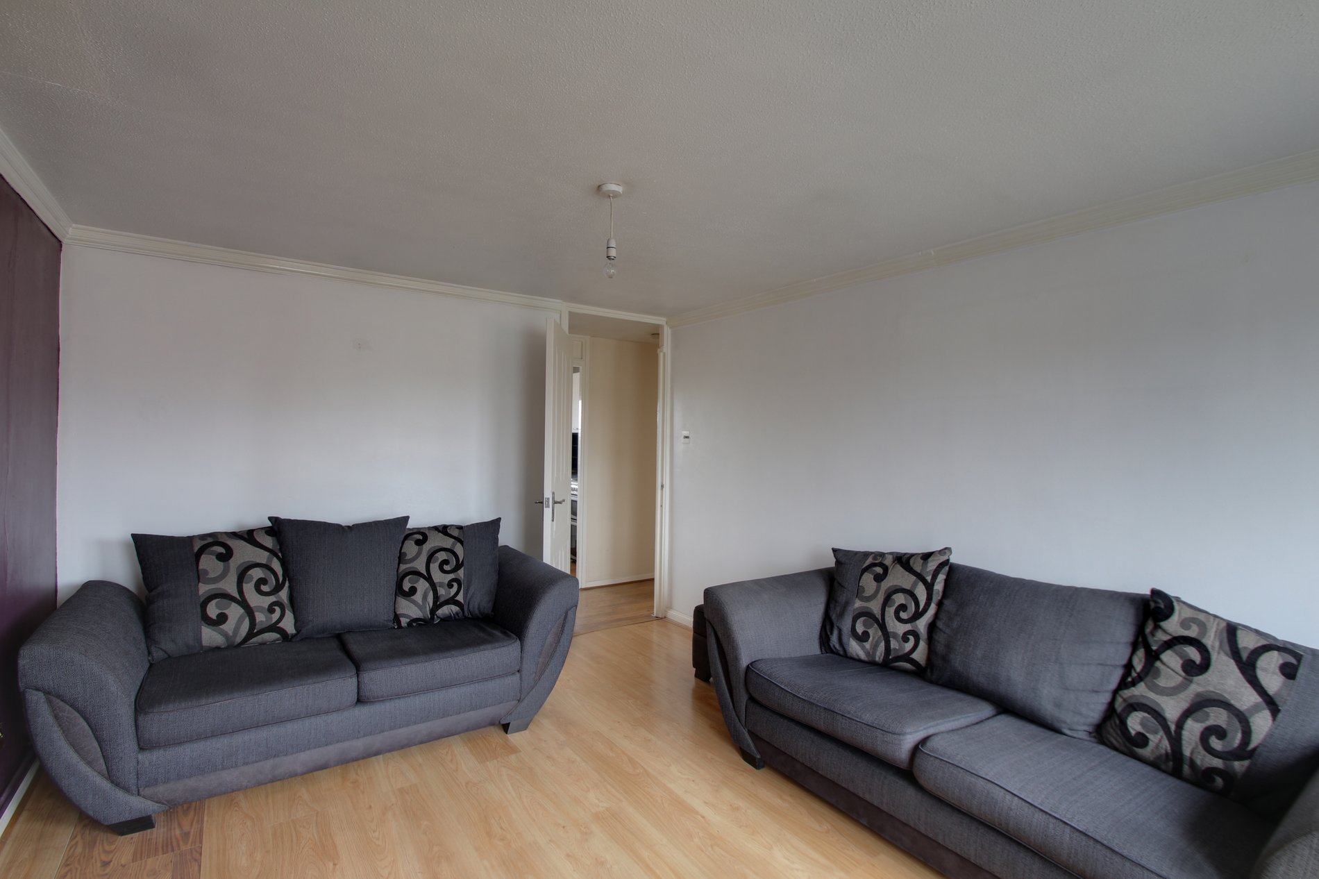2 bed flat for sale in Grampian Way, Langley  - Property Image 3