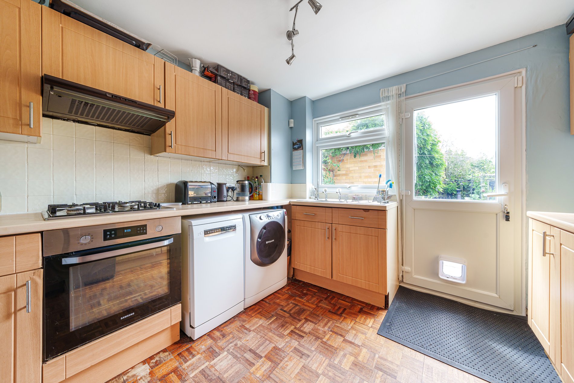 3 bed terraced house for sale in Stonecroft Avenue, Iver  - Property Image 4