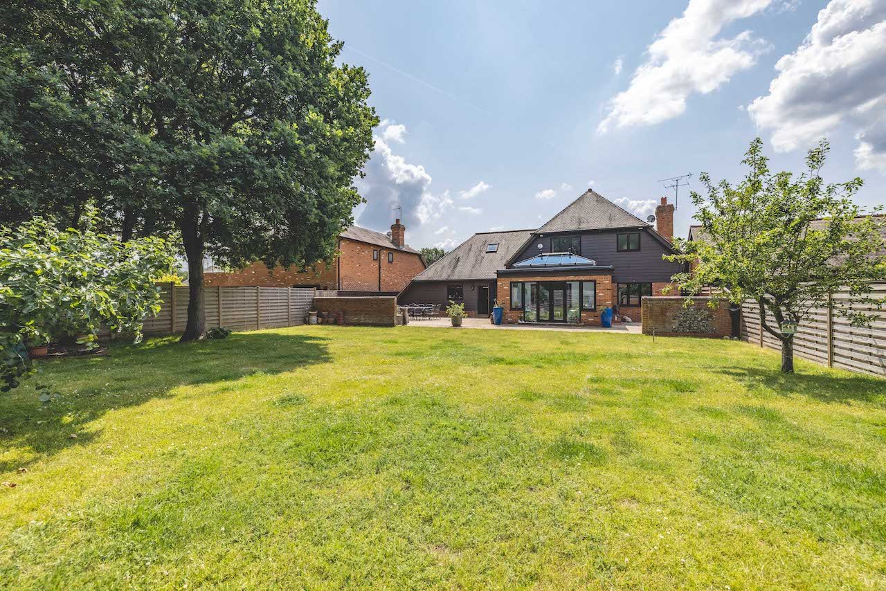 4 bed detached house for sale in Buckland Gate, Wexham  - Property Image 4