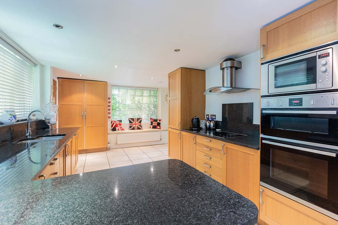 4 bed detached house for sale in Sandy Rise, Chalfont St Peter  - Property Image 18