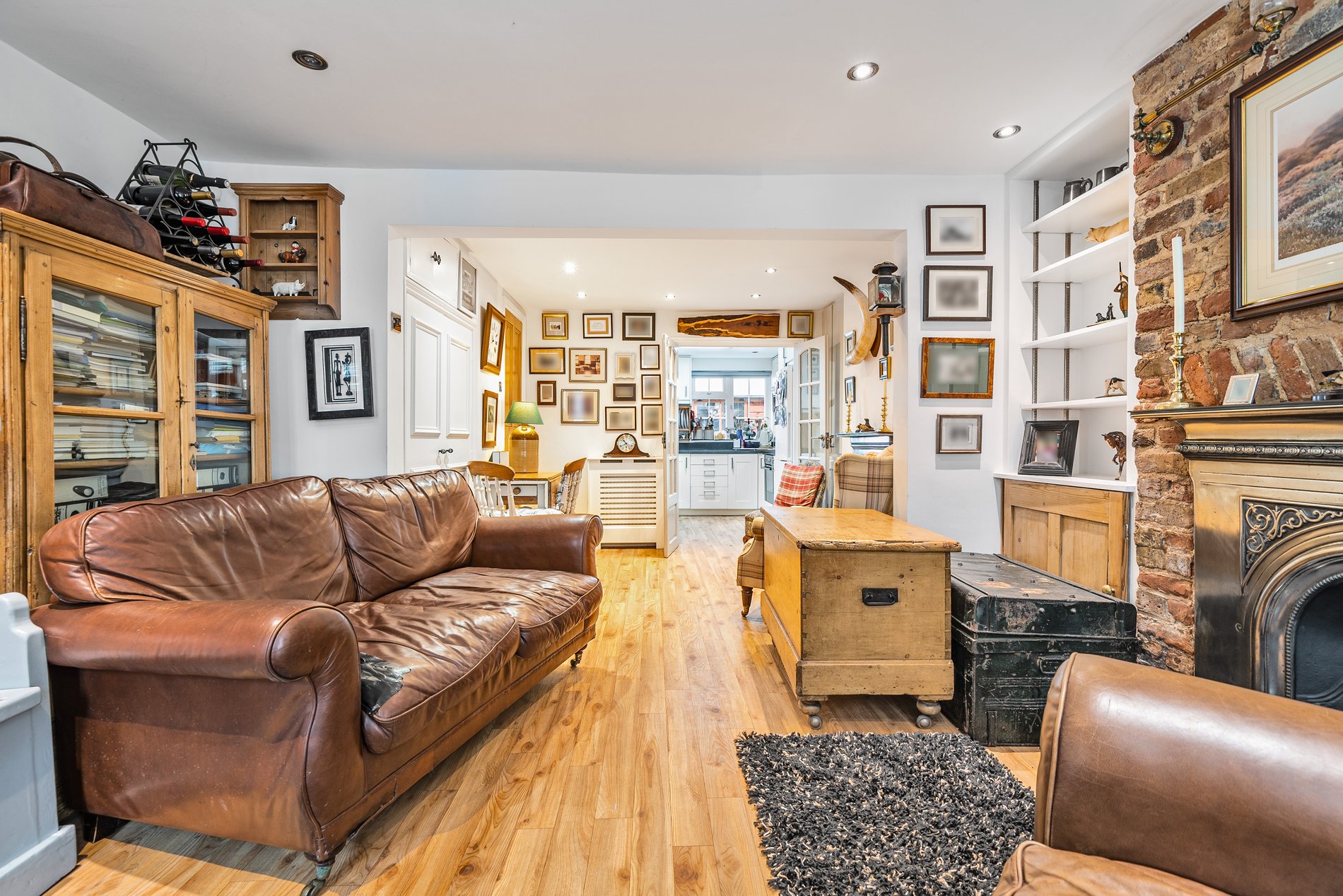 2 bed terraced house for sale in Oxford Road, Gerrards Cross  - Property Image 3
