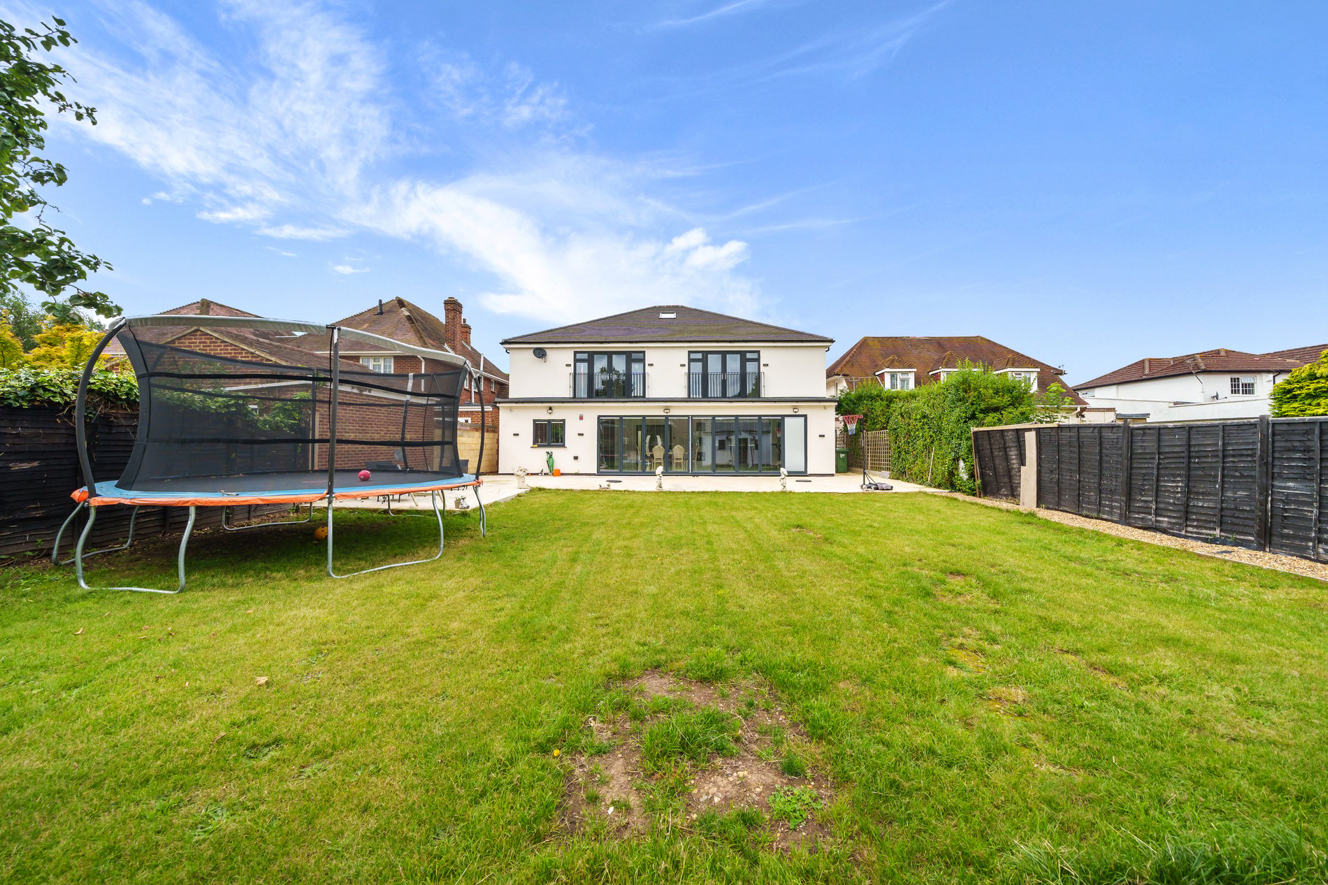6 bed detached house for sale in Sutton Avenue, Langley  - Property Image 18