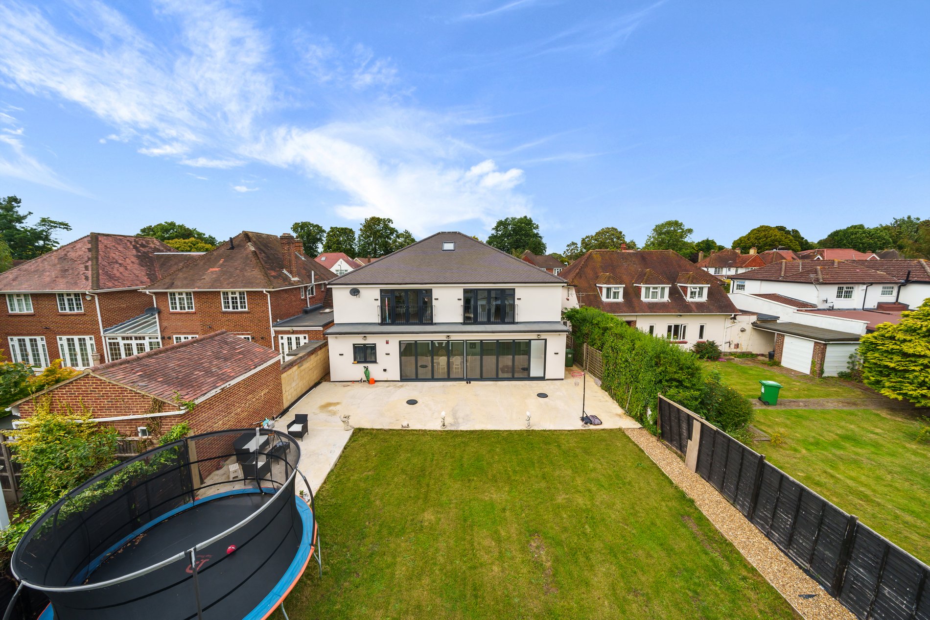 6 bed detached house for sale in Sutton Avenue, Langley  - Property Image 2
