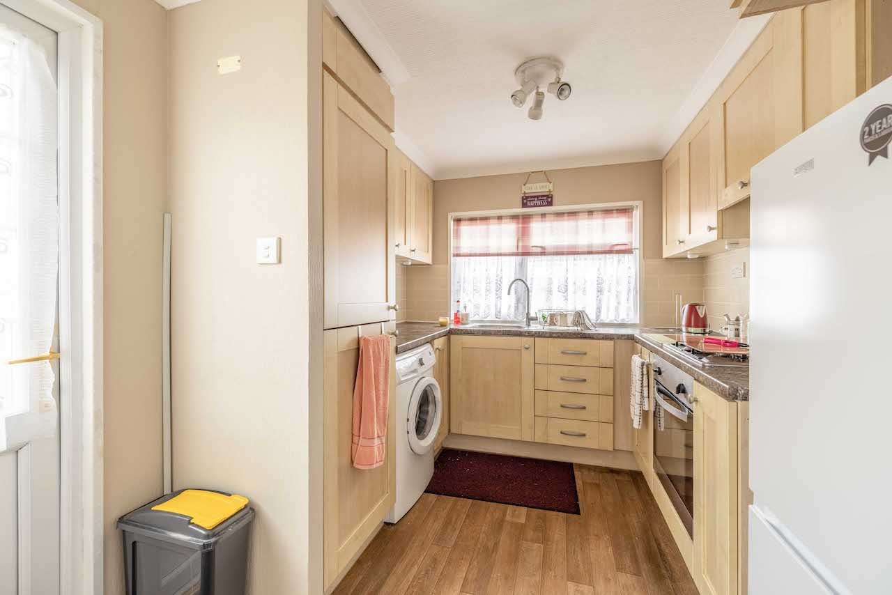 2 bed mobile home for sale in Thorney Mill Road, West Drayton  - Property Image 4
