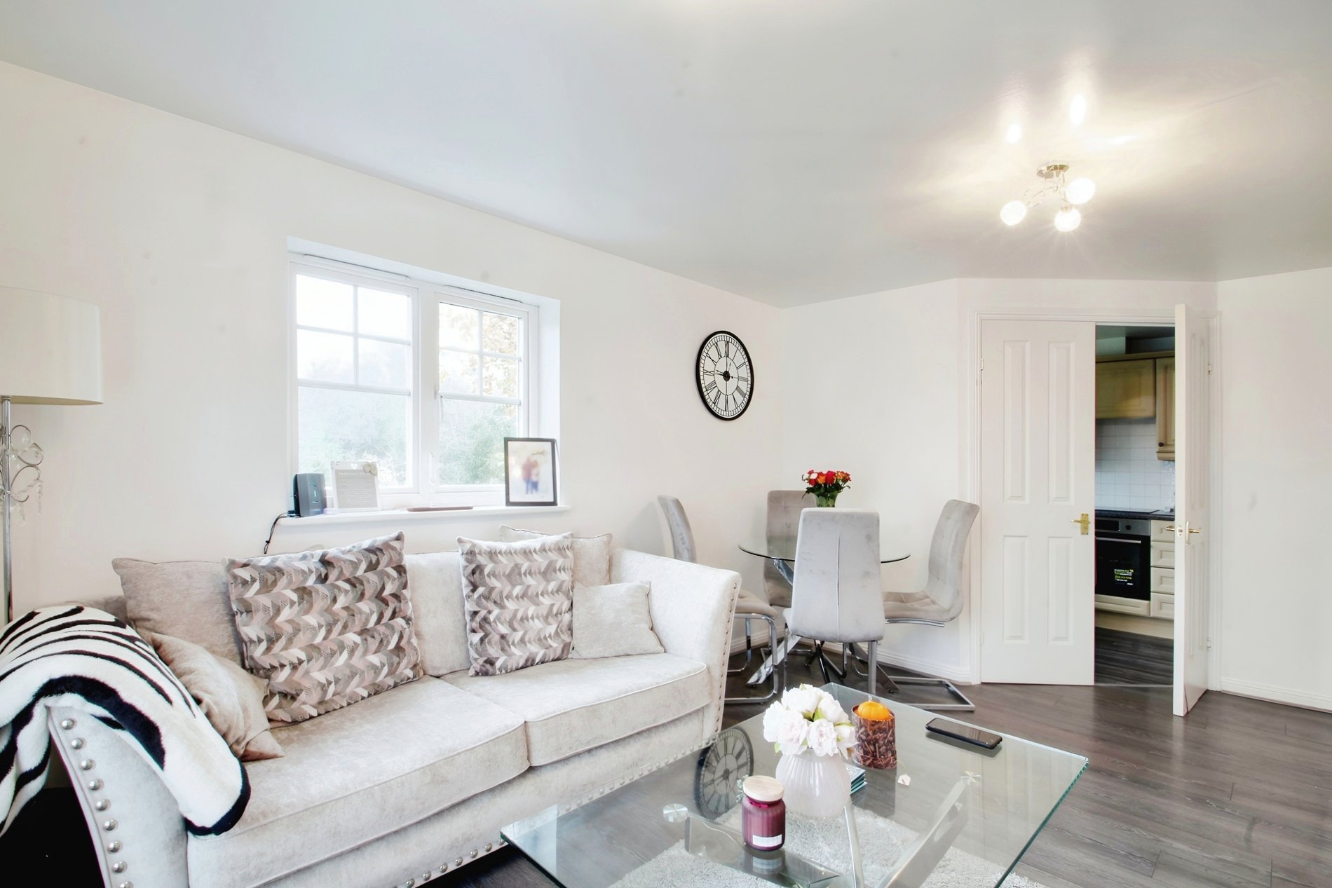 2 bed flat to rent in Colham Road, Uxbridge  - Property Image 2