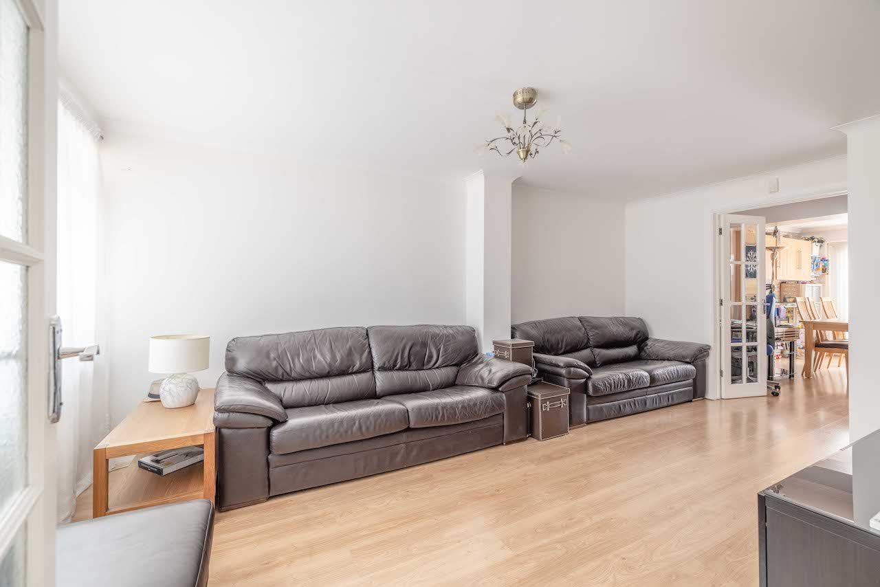 3 bed semi-detached house for sale in Windrush Avenue, Langley  - Property Image 5