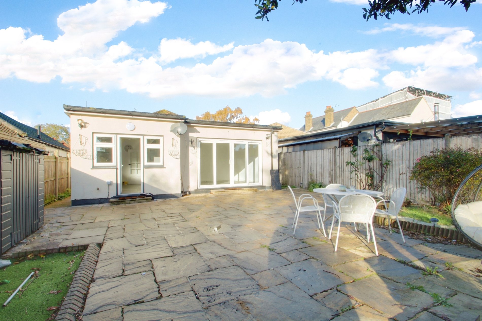 3 bed detached bungalow to rent in Ferrers Avenue, West Drayton  - Property Image 14