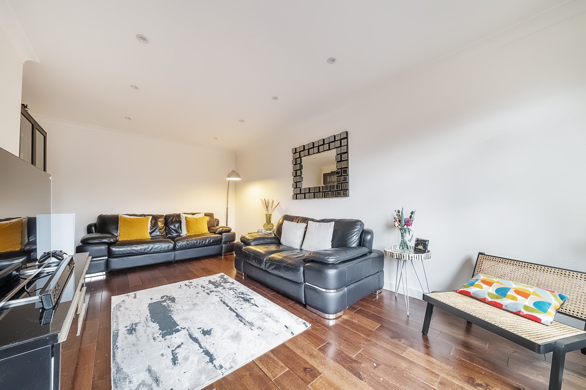 3 bed terraced house for sale in Berryfield, Slough  - Property Image 11