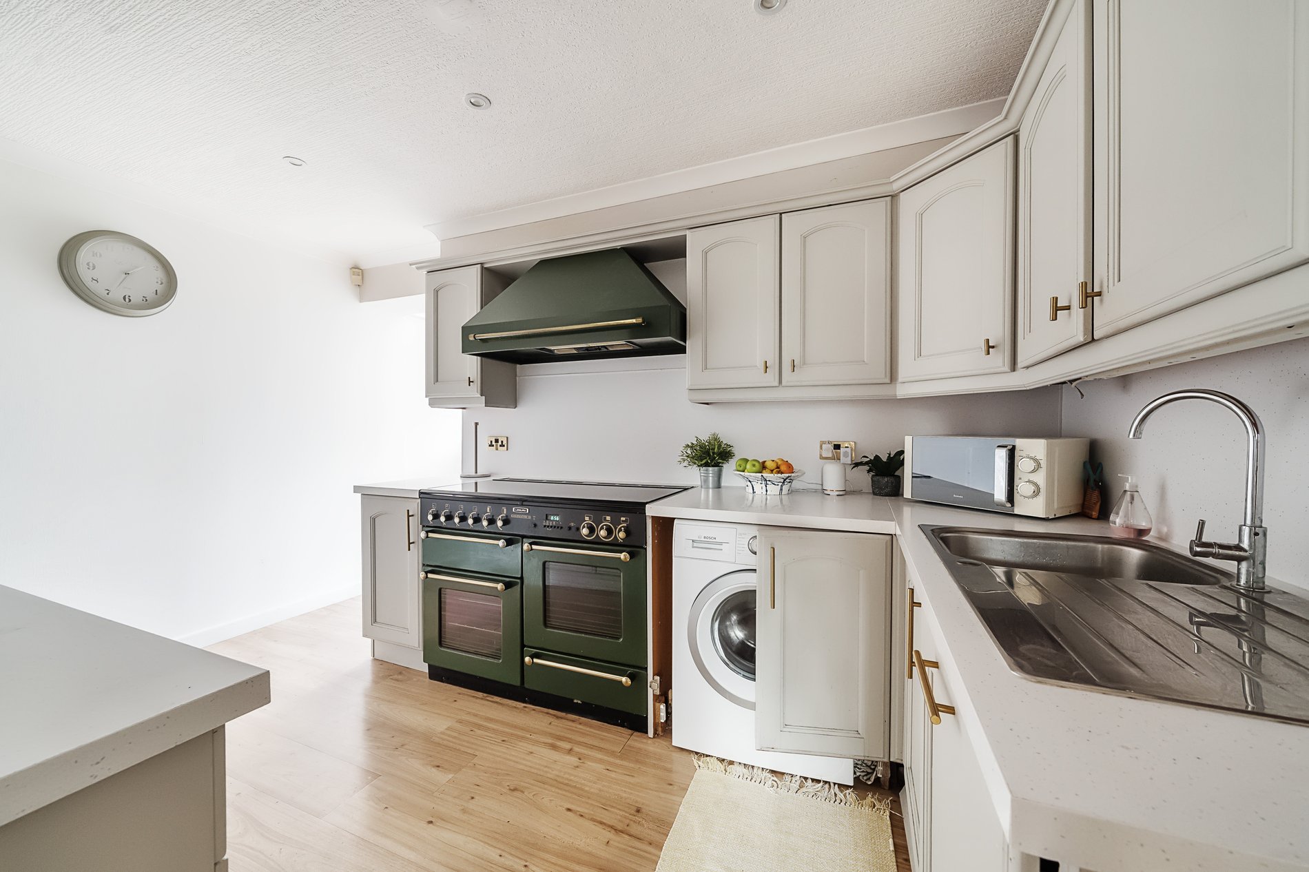 3 bed terraced house for sale in Berryfield, Slough  - Property Image 19