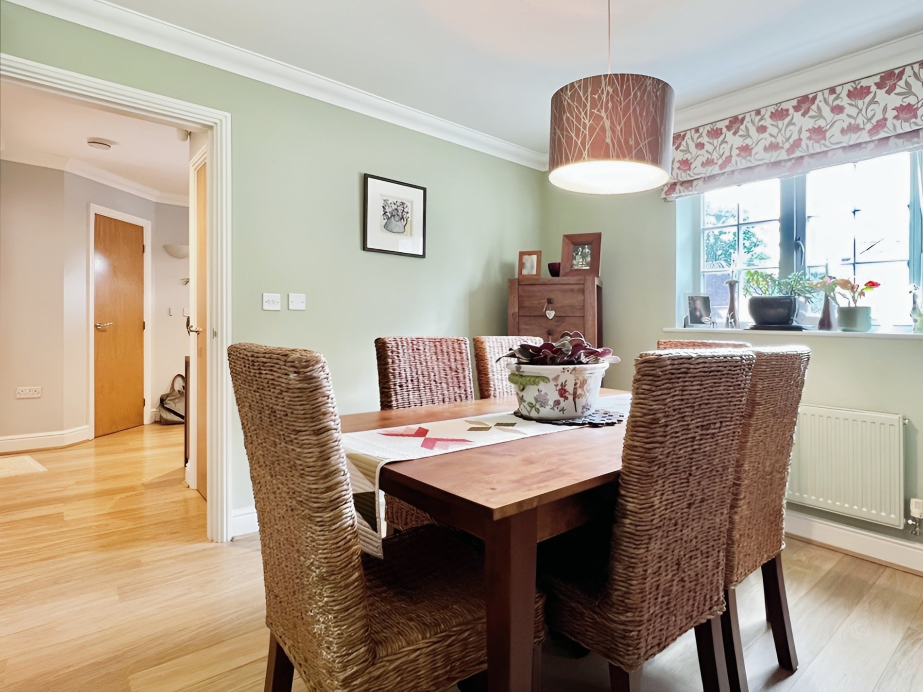 3 bed terraced house for sale in Copperfields, High Wycombe  - Property Image 3