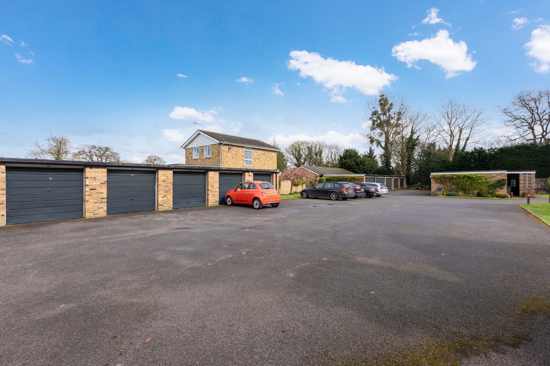 3 bed flat for sale in Church Lane, Wexham  - Property Image 2