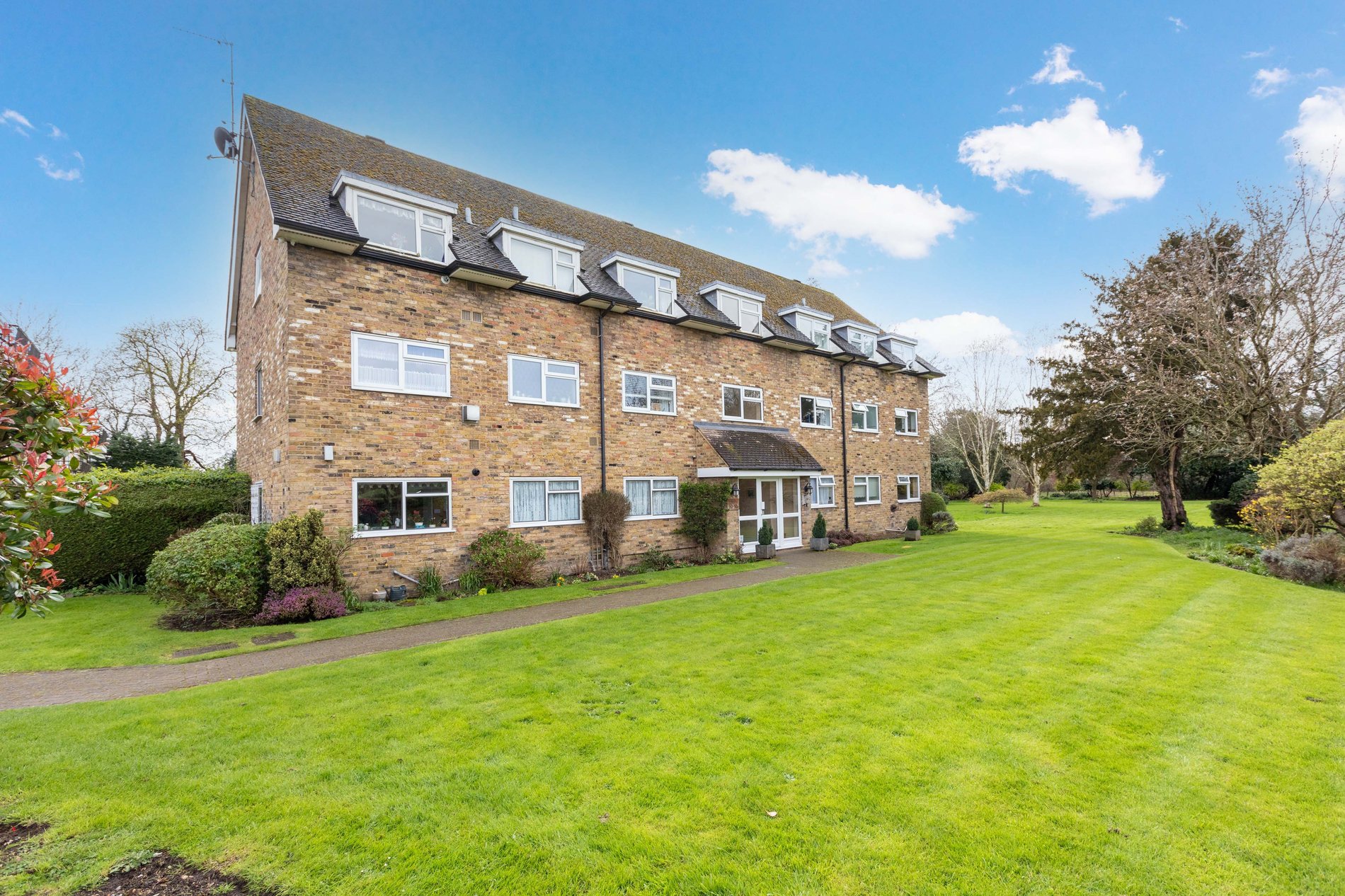 3 bed flat for sale in Church Lane, Wexham  - Property Image 11